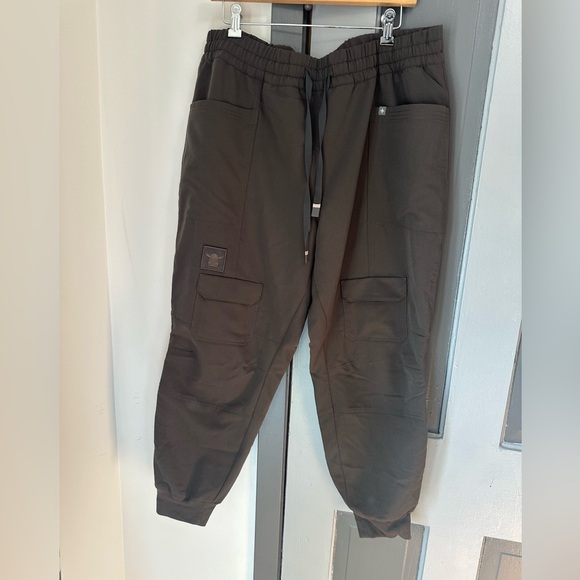 Figs Starwars Collab Srub Pants - Picture 2 of 9